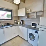 Homes Close To The Beach, Air Conditioning Feriehus Sianozety