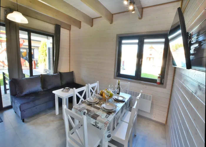 Homes Close To The Beach, Air Conditioning *